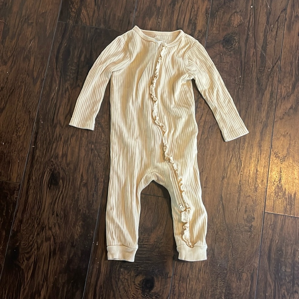 Baby Girl Onesie 12 months neutral